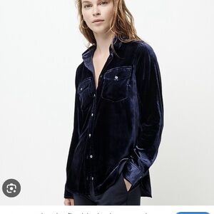 NWT J Crew Navy blue velvet blouse size 8.